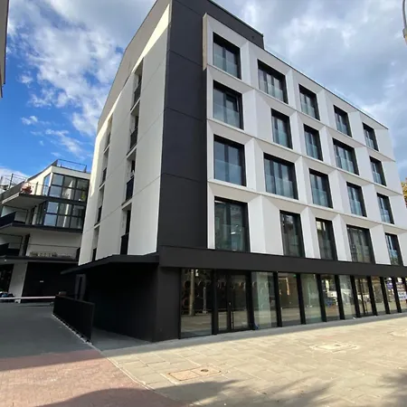 Vistula Avenue Free Parking Krakov
