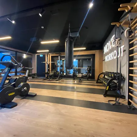 Vistula Avenue Free Parking